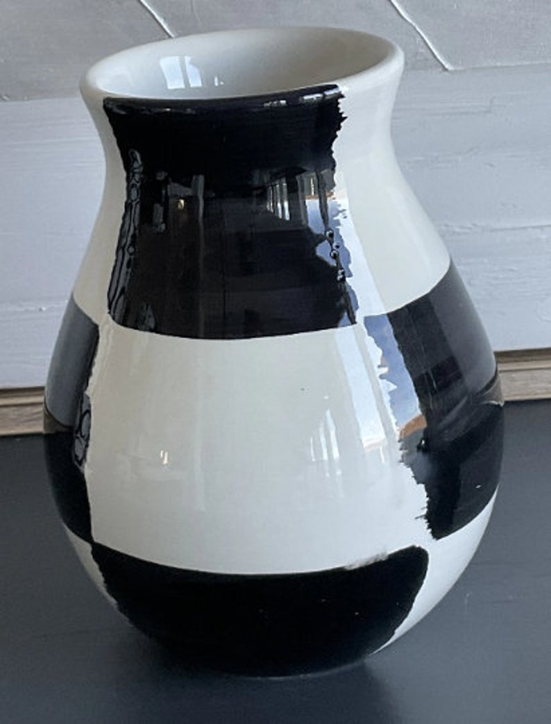 Vase Bitossi vintage Vase en céramique émaillée floral noir et blanc, poterie, art moderne du milieu du siècle, décoration d'intérieur vintage Italie des années 1980 image 4