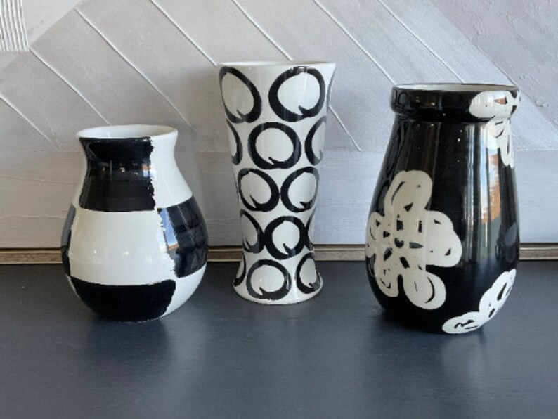 Vase Bitossi vintage Vase en céramique émaillée floral noir et blanc, poterie, art moderne du milieu du siècle, décoration d'intérieur vintage Italie des années 1980 image 10