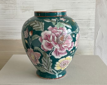 Ginger Jar Vase Chinese Porcelain Vase Vintage Chinoiserie Green Ginger Jar Living Room Decor Home Décor Asian Art Vase