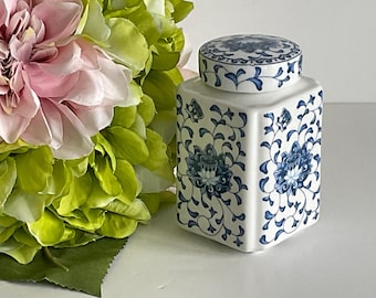 Petite Chinoiserie Porcelain Canister: Jingdezhen Blue & White Ginger Jar 3.75" H