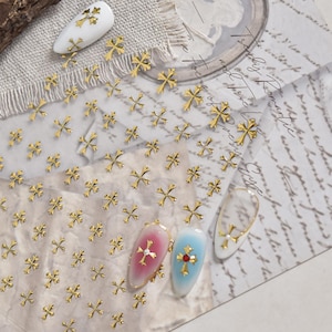 Goldkreuz-Nagelsticker, kleine Goldkreuz-Sticker, Kreuznagel-Aufkleber, Gold Maniküre, Gold Nagel-Charms, Gold Kreuz-Aufkleber