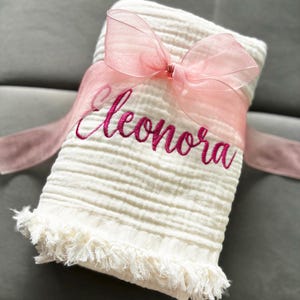 Personalized Muslin Baby Blanket – Custom Embroidered Name, 100% Cotton Baby Gift, Newborn Gift, Soft Muslin Swaddle Blanket Embroidered
