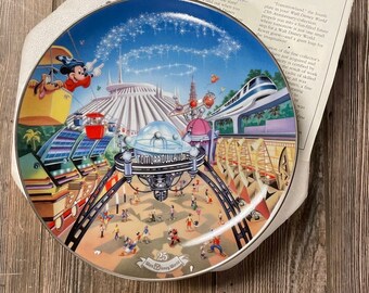 Disney World 25th Anniversary Plate Main Street USA, Vintage Like