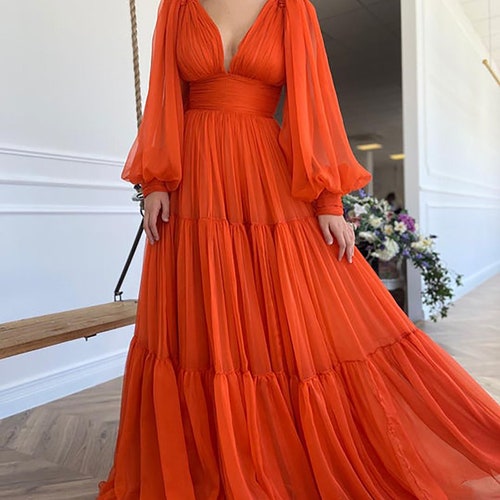 Simple vestido de graduación de gasa naranja mangas largas - Etsy México Simple vestido de graduación de gasa naranja mangas largas - Etsy México