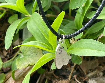 Colgante fantasma de plata