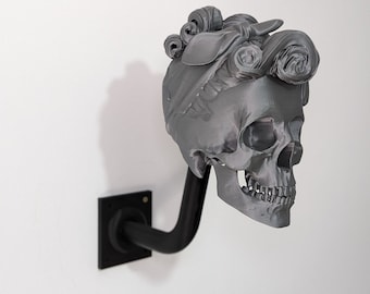 Pin-up style skull motorcycle helmet wall hanger, 3D printed, supports up to 6kg