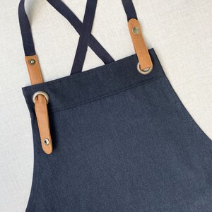 Organic Crossback Apron with Pockets Organic Clothing Kitchen Aprons Aprons for Women Aprons for Men Handmade Apron Cotton Apron zdjęcie 3