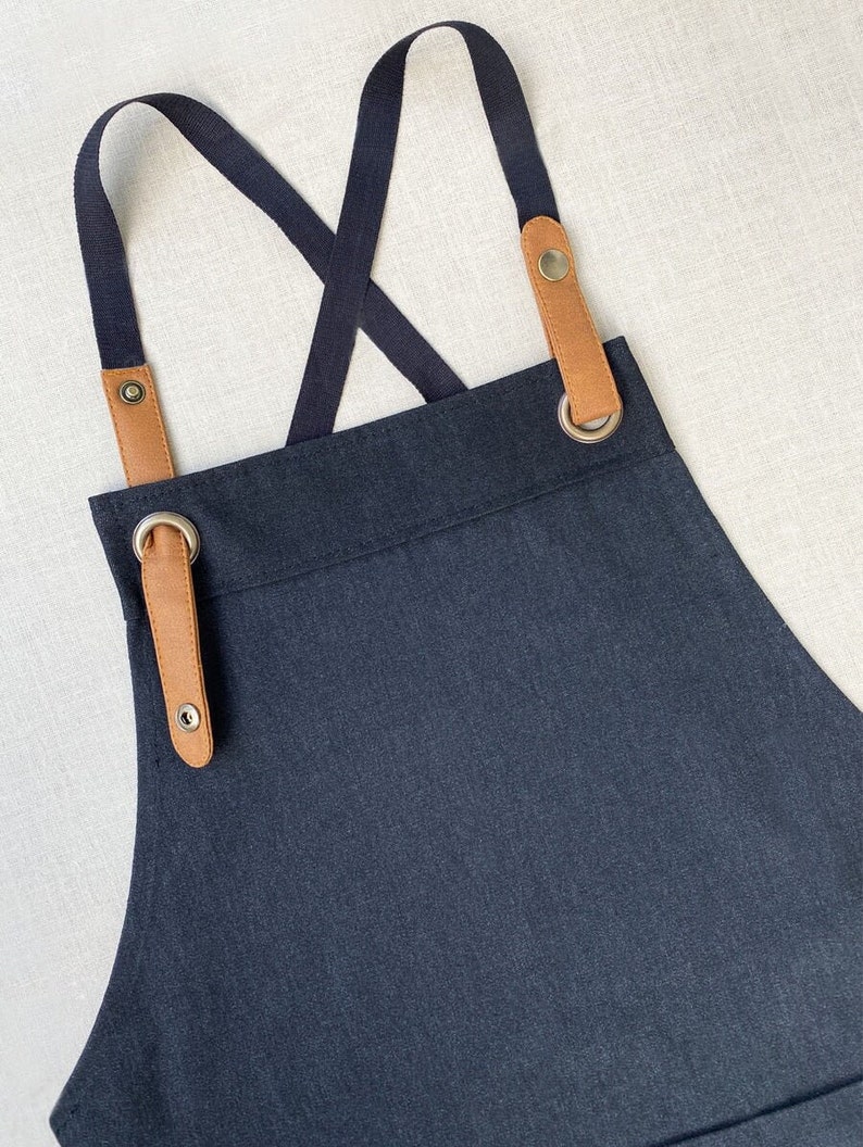 Organic Crossback Apron with Pockets Organic Clothing Kitchen Aprons Aprons for Women Aprons for Men Handmade Apron Cotton Apron zdjęcie 3