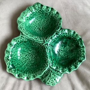 Vintage Cabbage Leaf Nibbles Tray (02)