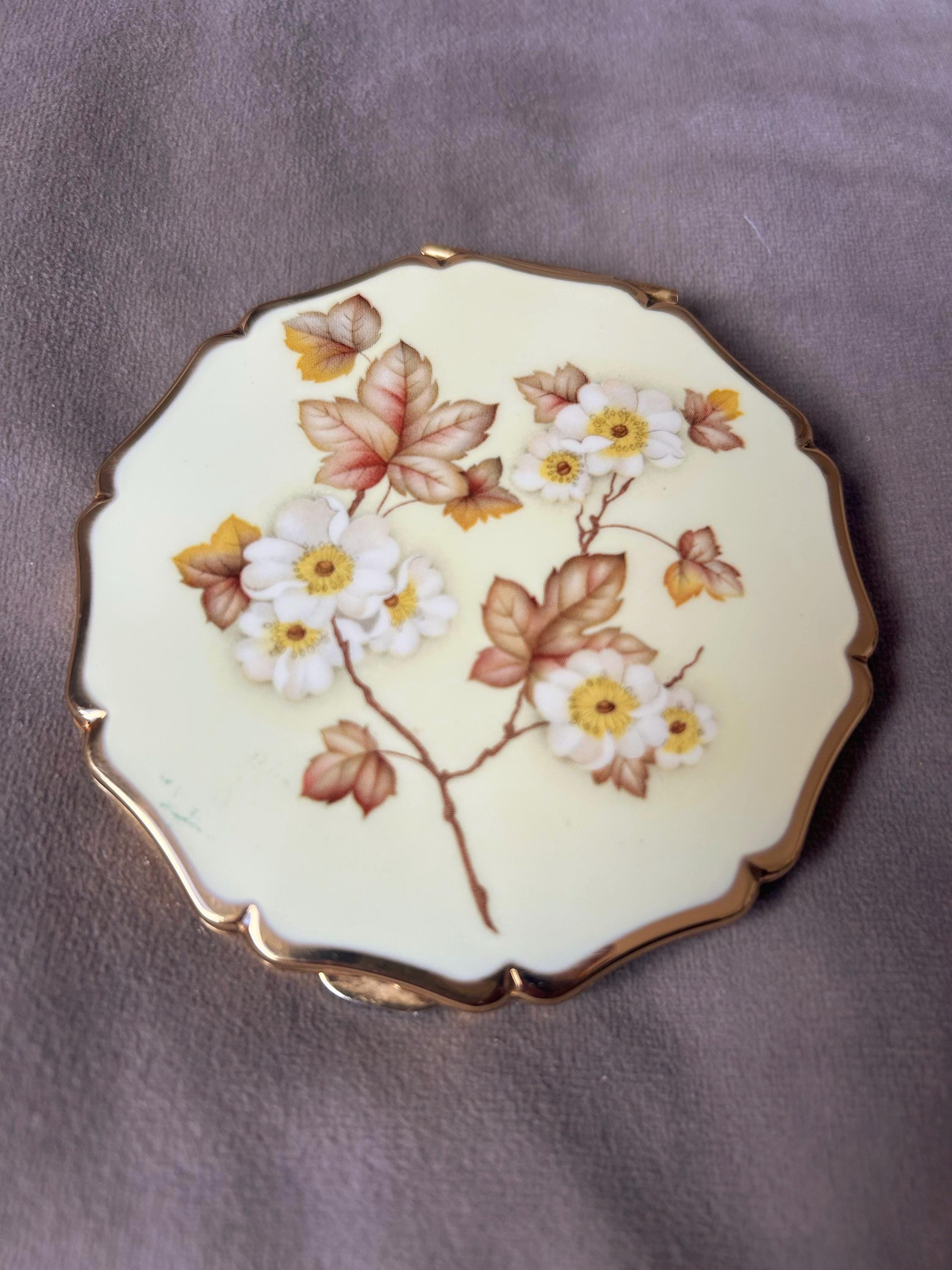 アンティークストラットコンパクト Amazon.co.jp: Stratton ストラットン コンパクト コンバーティブル