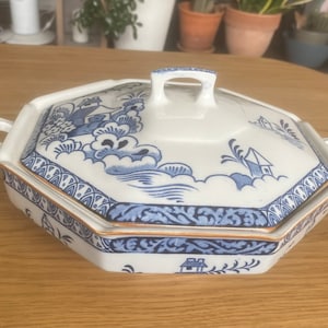 Antique Serving Dish (200)
