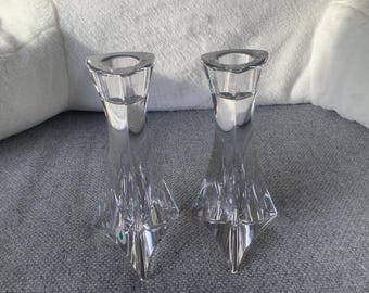ヴィンテージ クリスタル キャンドルホルダー ペア。高さ約 4 インチ