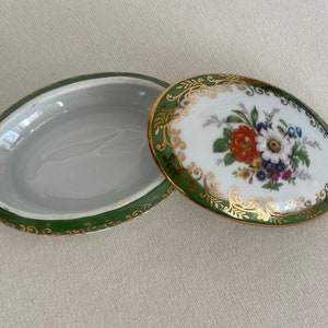 Limoges trinket box. (19)