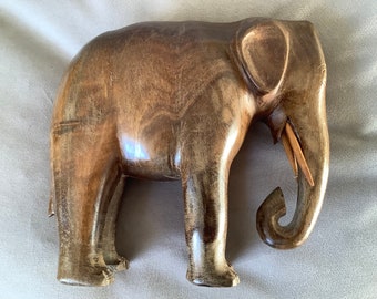 Carved Wooden Elephant. (01)