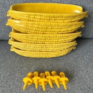 Set of Vintage Corn dishes with forks (R&B)