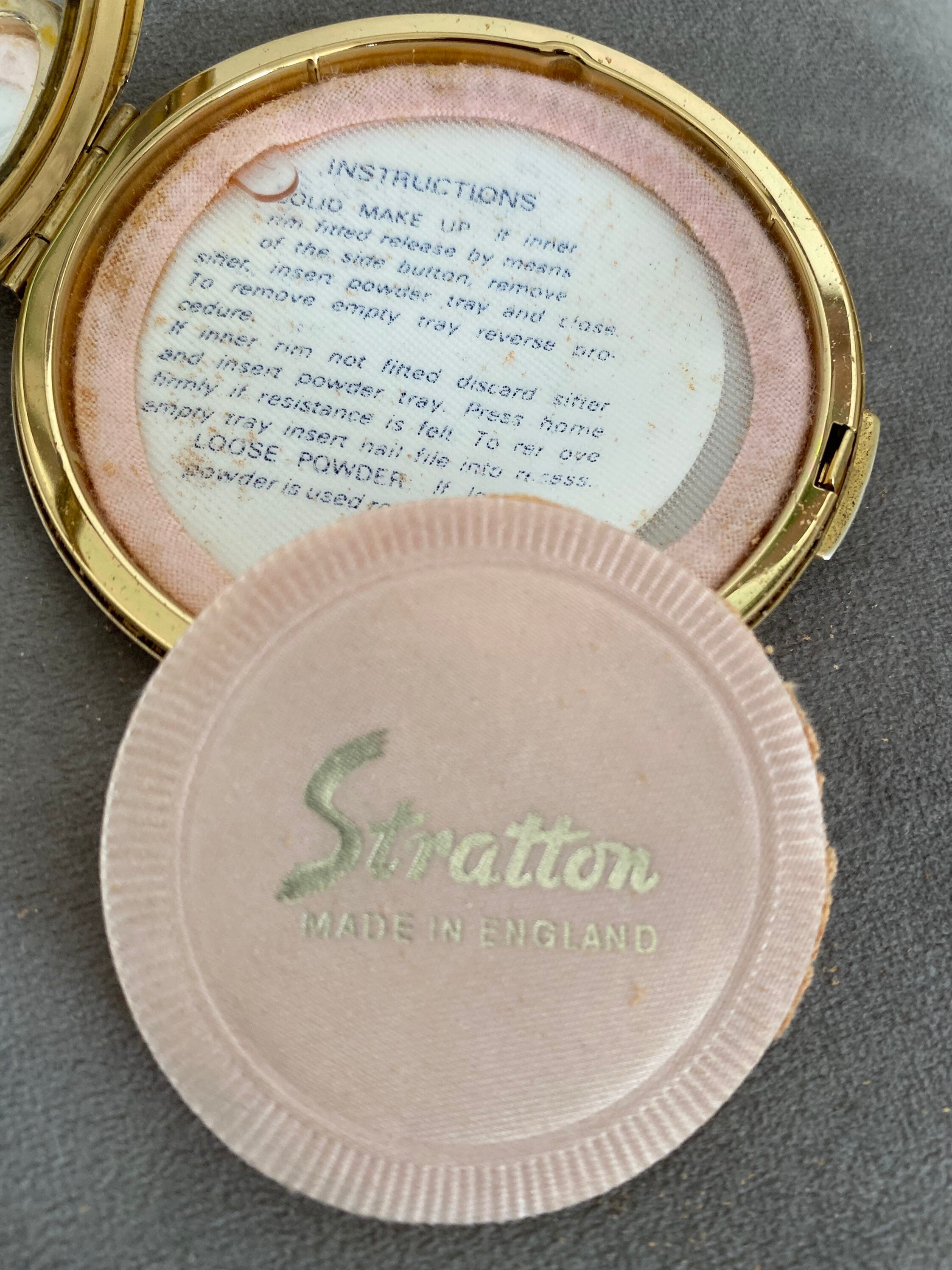 Stratton Tiger Compact Stratton Compact (1970s) (1) - Etsy UK