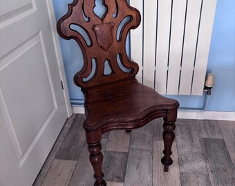 1800-1850  Shield Back Gothic Revival Oak Hall Chair