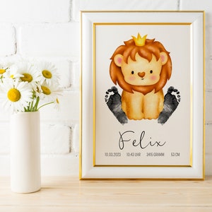 Babygeschenk Löwe personalisiert Geschenk Fußabdruck Wandbild Baby & Kinderzimmer Deko Geschenk zur Geburt, Taufe PDF Download Bild 2