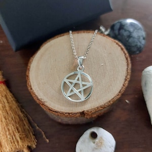925 Sterling Silver Dazzling Pentagram Necklace Pendant