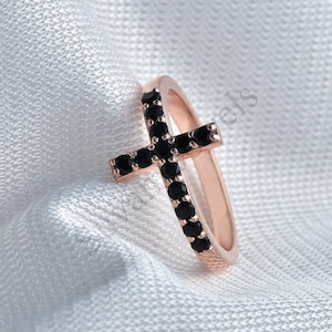 Korsring i sterlingsilver i svart onyx - roséguldarmband