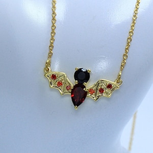 Gotische ketting met natuurlijke rode granaat, zwarte onyx edelsteen vleermuis ketting Halloween ketting vleermuis hanger vampier vleermuis ketting cadeau voor haar