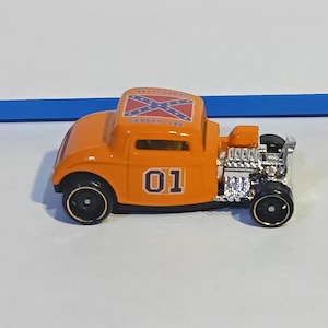 Dukes of Hazzard &#39;32 Ford Coupe: Custom General Lee