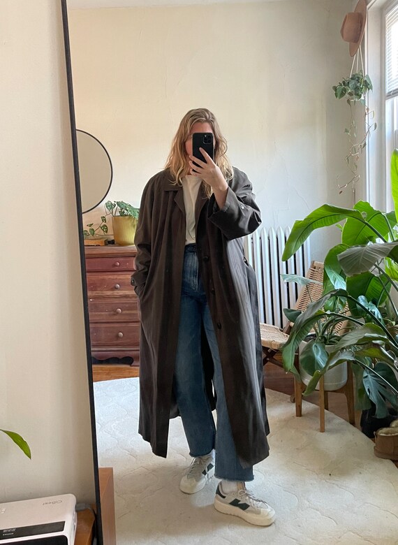 Oversized British-Style Long Trench Coat – Coffee Brown