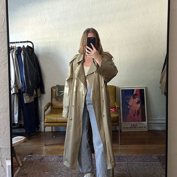 Vintage Classic Lightweight Tan Trench Coat, beige straight trench, Oversized tan trench coat, 80s trench coat