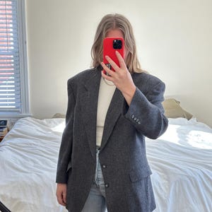 Vintage Herringbone Wool Blazer: Oversized Gray Boyfriend Fit