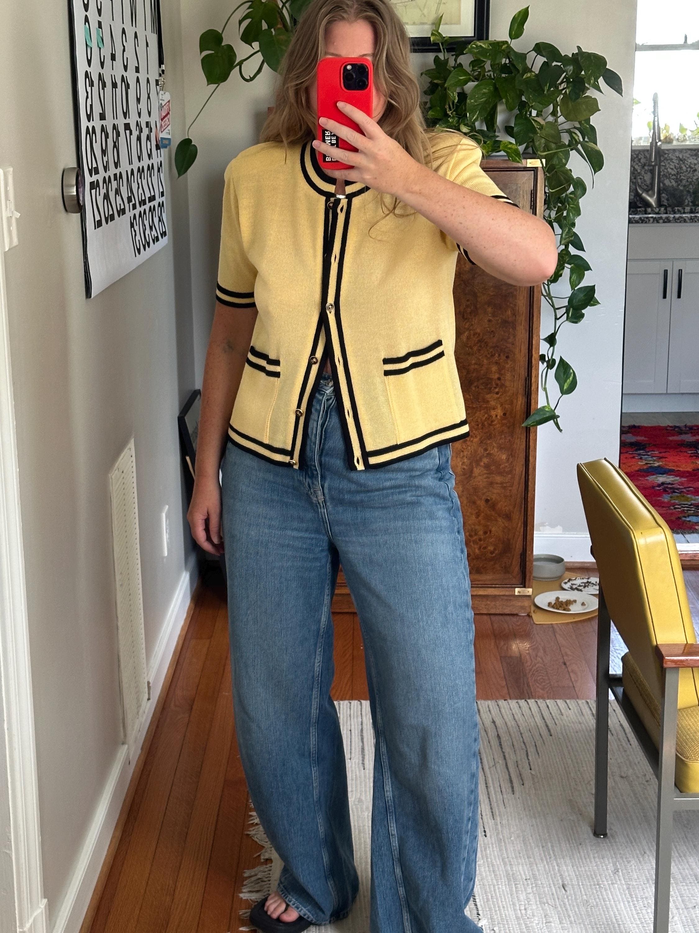 90s CHANEL vintage ビーズ スパンコール刺繍 装飾ジャケット Vintage Chanel Jacket in Fuchsia — singulié