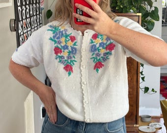 Cárdigan de punto vintage bordado a mano: suéter floral de abuela