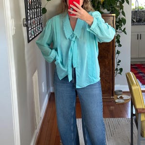 Camicetta vintage anni &#39;80 color verde acqua con bottoni: camicia verde attillata con cintura staccabile