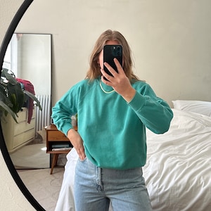 sweat-shirt raglan vert clair Hanes vintage, raglan vert pâle, petit sweat-shirt vintage