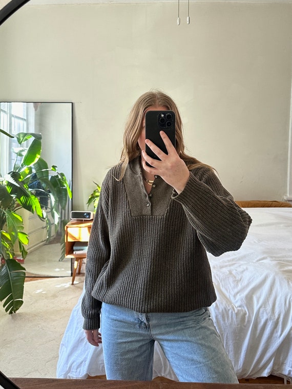 Vintage Henley style sweater with petite collared 