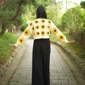 Sunflower Granny Square Crochet Cardigan PDF Pattern DIGITAL DOWNLOAD & Updated with new photos 画像 5