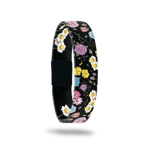 In a Field of Roses Wristband - ZOX Elastic Bracelets - Uplifting and Motivating Stretch Wristbands, Reversible Accessory
