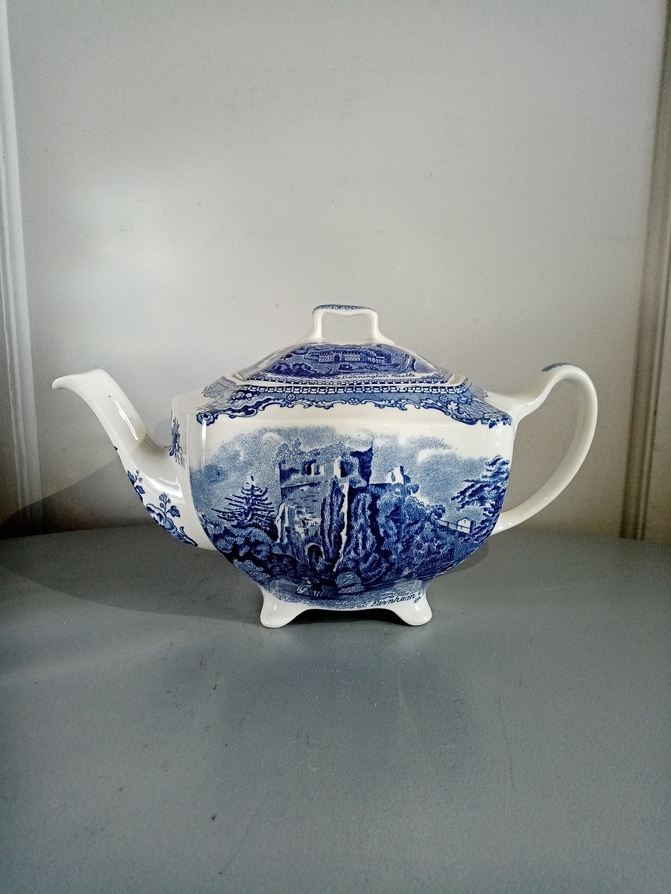 Rustic Jingdezhen Clay Teapot - Blue Willow Tea