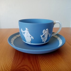 Tasse à café et soucoupe Dancing Hours en jaspe bleu foncé Wedgwood - France
