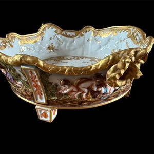 Antique Porcelain Majolica Capodimonte Art Pottery Centerpiece Italy