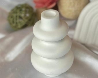Minimalist White Wavy Vase | Accent Vase | Modern Vase | Decorative Vase | Flower Vase | Housewarming Gift | Home Decor Gifts