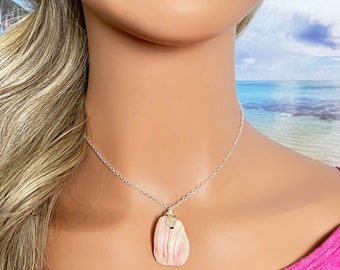Pink Seashell Necklace Adjustable Beach Shell Choker Pink Stripes Sea Shell Ocean Lover Jewelry Gifts for Daughter Wife and Friends