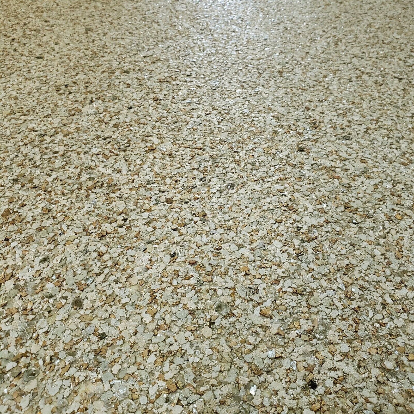 Beige Gold Metallic Big Chip Natural Real Mica Stone Textured Wallpaper ...