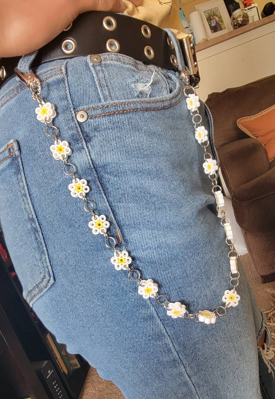 Daisy Jean Chain - Super Cute and Fun Perler Bead Daisy Jean