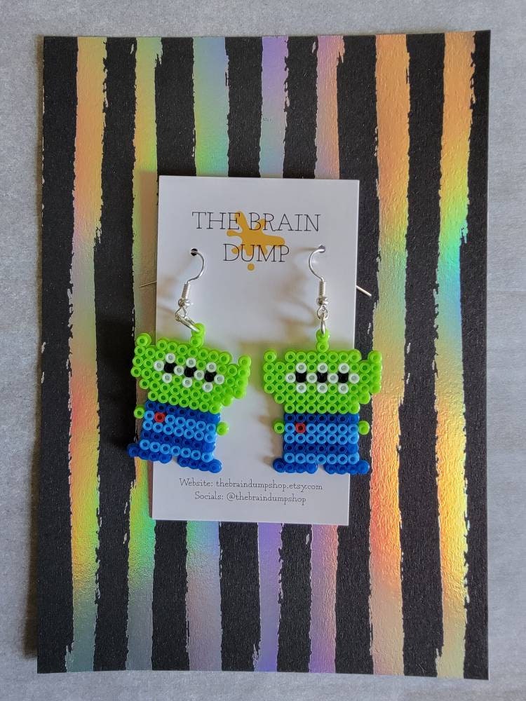 How to Make this Colorful Perler Beads Change Holder Homemade Gift - Left  Brain Craft Brain