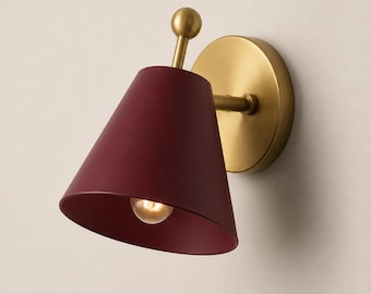 Handgemaakte wandlamp, kegelvormige leeslamp in mid-century modern stijl, nachtlampje van geborsteld messing, verstelbare slaapkamerwandlamp