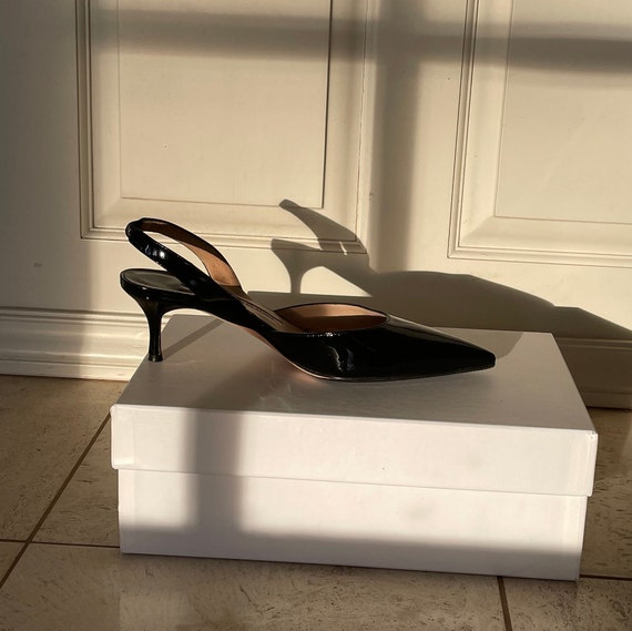 Manolo Blahnik Slingback Kitten Heel - Gem