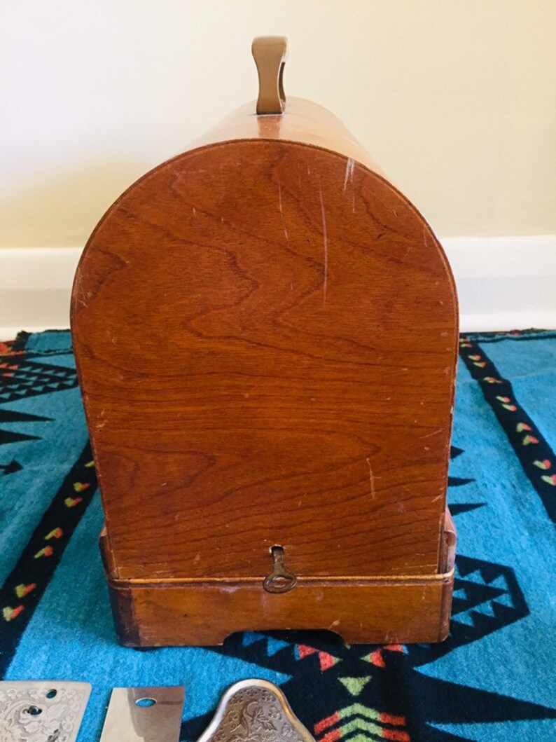 Singer Sewing Machine Bentwood Case. 1930s Singer Wooden Case. a Few