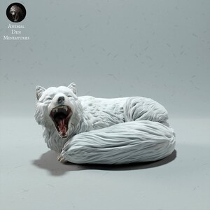 Sleepy Arctic Fox • Unpainted • Animal Den Miniatures • DnD • 3D Resin Printed • RPG • Pathfinder • Wild Shapes • Dungeons and Dragons