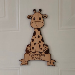 Personalised Bedroom Door Sign for children Cute Giraffe Wall Decor For Playrooms Bedrooms or Nursery