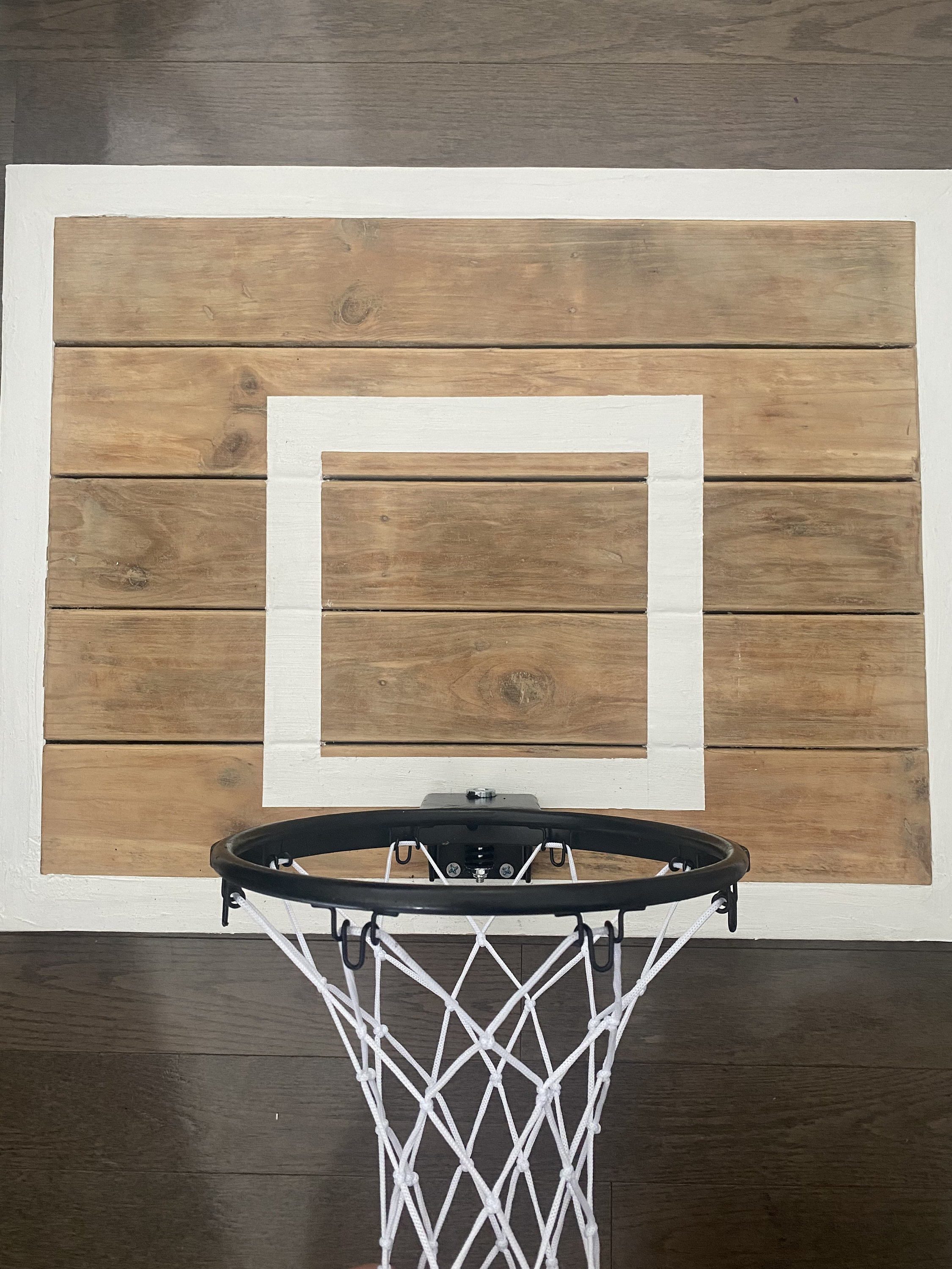 Déco murale panier de basket en bois de sapin 56x68